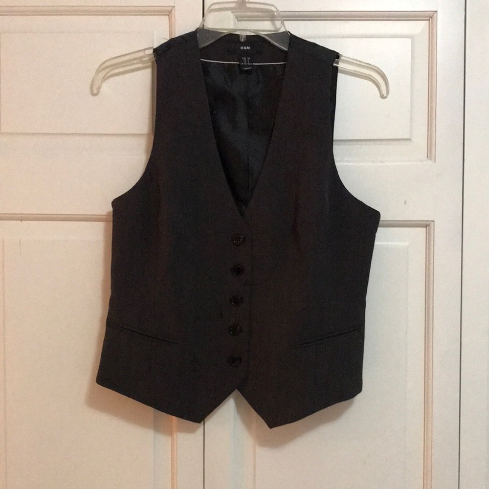 Women’s H&M tuxedo vest